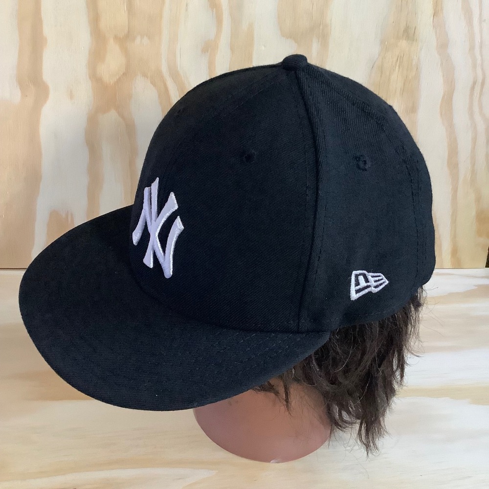 New Era 59FIFTY New York Yankees Fitted Hat Black White 7 5/8 MLB Wool Cap